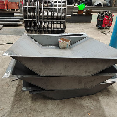 Πλήρως αυτόματη μηχανή για την επεξεργασία πρώτης ύλης