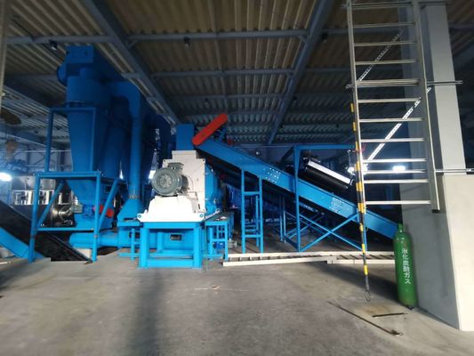 90KW ξύλο/ μέταλλο/ καουτσούκ/ πλαστικό/ χαρτόνι Shredder Machine με Chamber Box Knife Blade