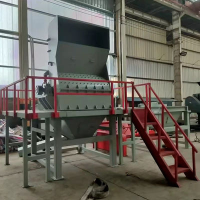 135KW Μηχανοκίνητο Συσσωρευτή ξυλείας Σφυροκοπείο Σφυροκοπείο Σπαρακτηριστή ξυλείας με συλλέκτη σκόνης