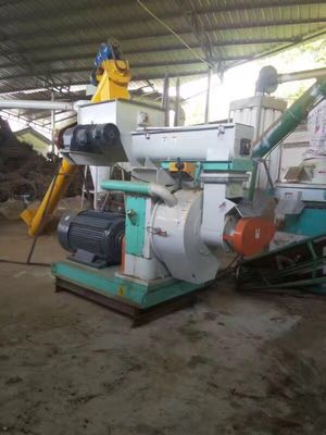 380V Στρογγυλοποίηση πλαστικών Σπασμάτων Σπασμός ξύλου Σφυροκόπημα για το σπασμό μπουκαλιών για κατοικίδια