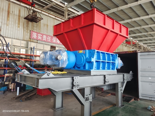 110kW Δύναμη Κοκκινοσκελίδας απομεινάρια Shredder για τη συντριβή μεγάλου και μικρού σιδηρουργικού πλαστικού